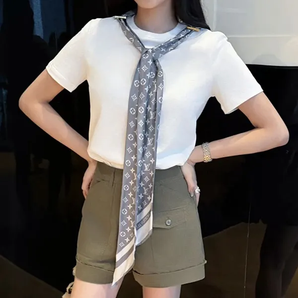[通販]首元に差がつく一枚【ルイヴィトン コピー】Tシャツ シルクスカーフ付 1AIR42