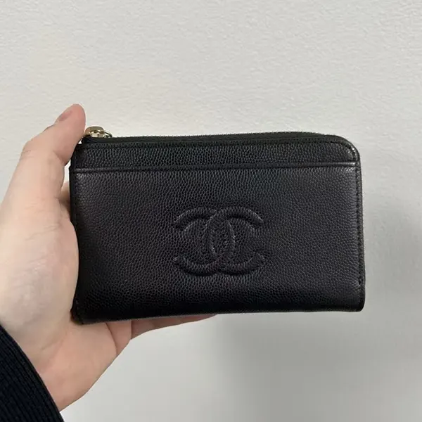 シャネル フラグメントケース 偽物 AP4661 B20633 94305